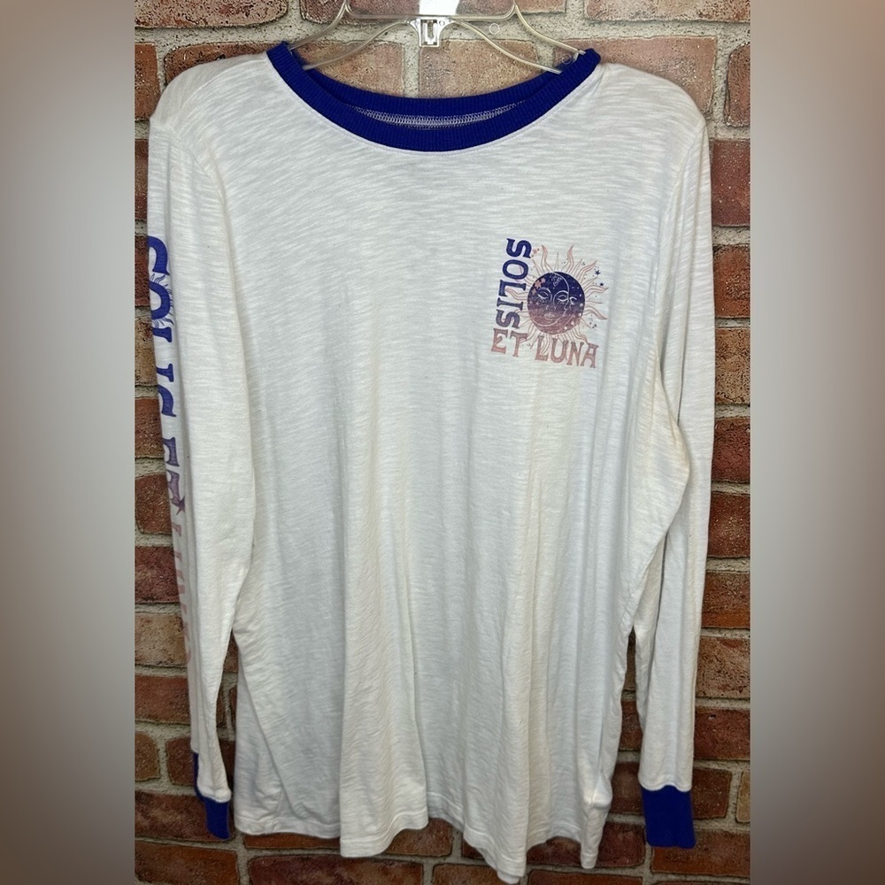 Torrid White/Blue Long Sleeve Super soft slub jersey size 00